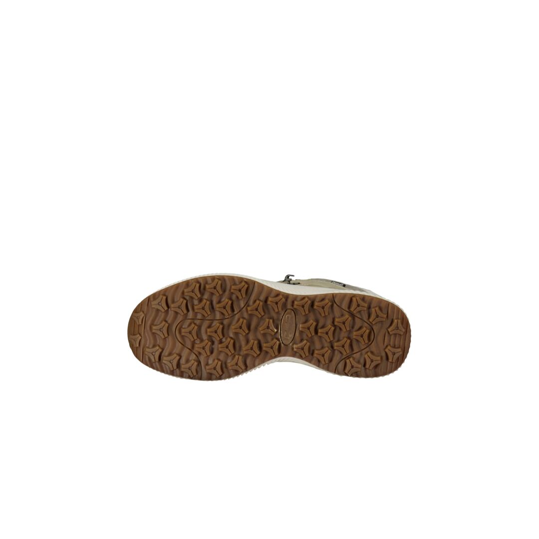 Halti Dundee Mid DrymaxX Womens winter boots feature a brown rubber sole with textured tread and a lightweight Phylon midsole.
