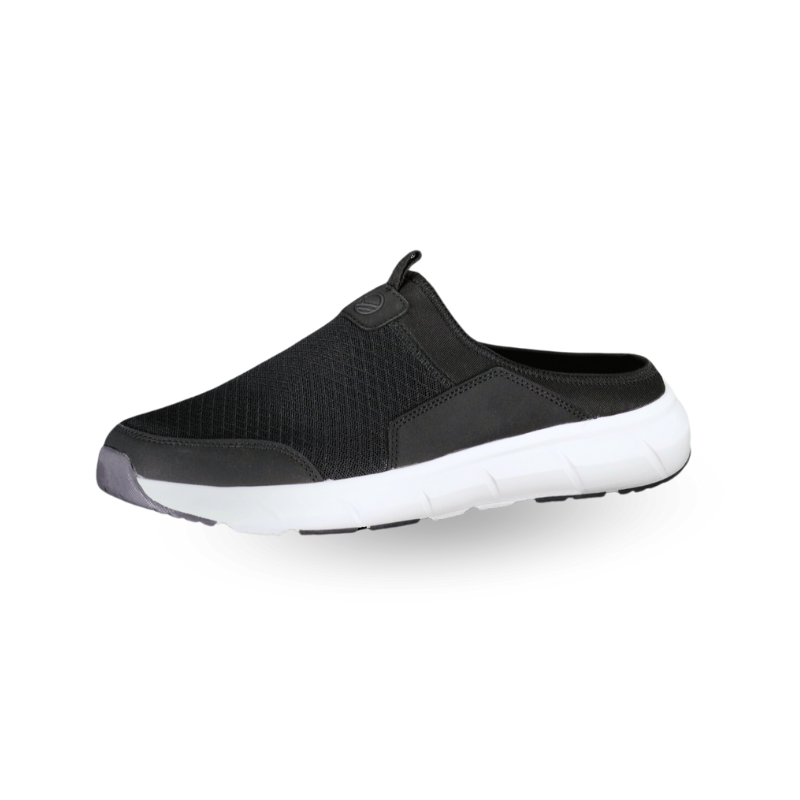 Halti Lester Womens Slide Leisure Shoe with breathable mesh upper and GripmaxX Lite sole, shown on white background.