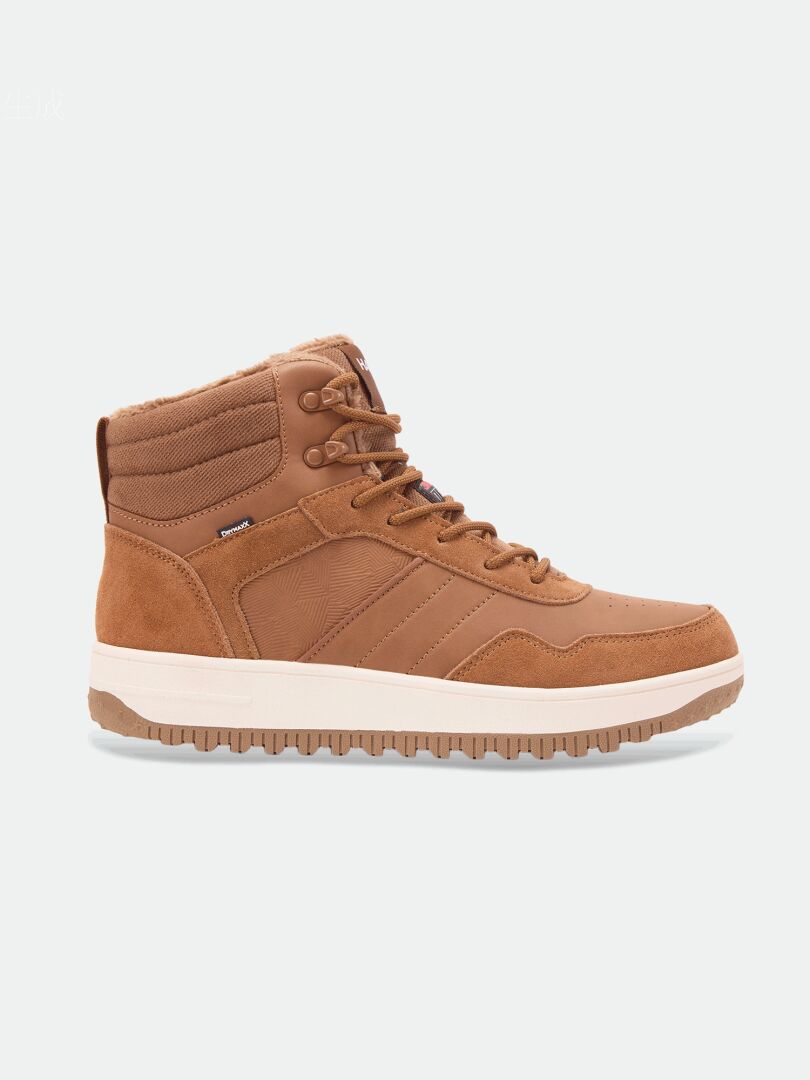 Halti Metso Mid DX: men’s brown high-top winter shoe with suede, leather, laces, Thinsulate, and white sole.