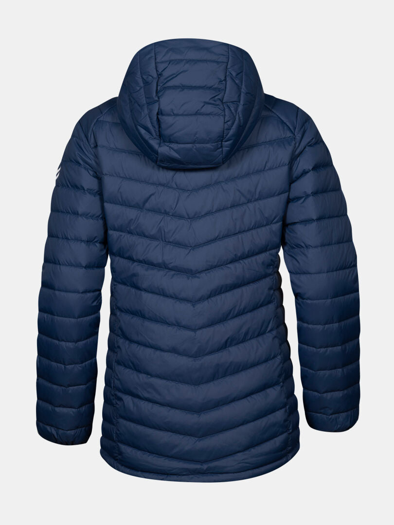The Halti Huippu Mid Down Jacket Womens is a navy hooded jacket with Pertex Quantum Ripstop and chevron stitching.