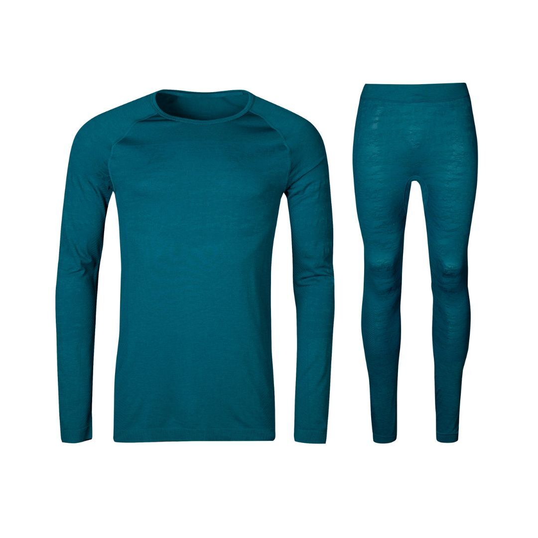 The Halti Free Seamless Baselayer Set Mens is shown side by side on a white background.