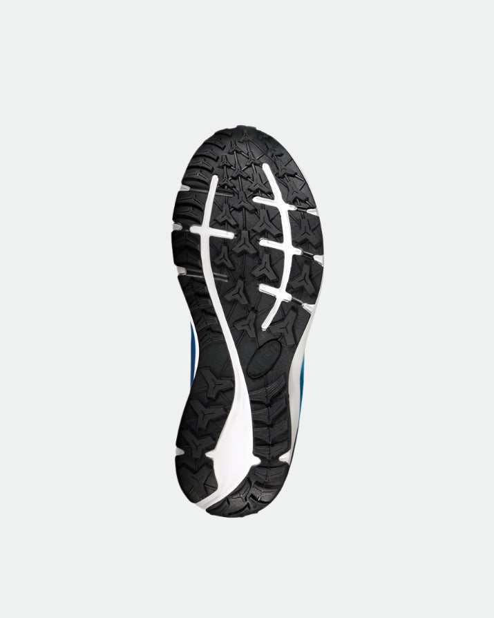 The Halti Gems 2 Womens DrymaxX Sneaker in black and white features a textured rubber sole, shown on a white background.