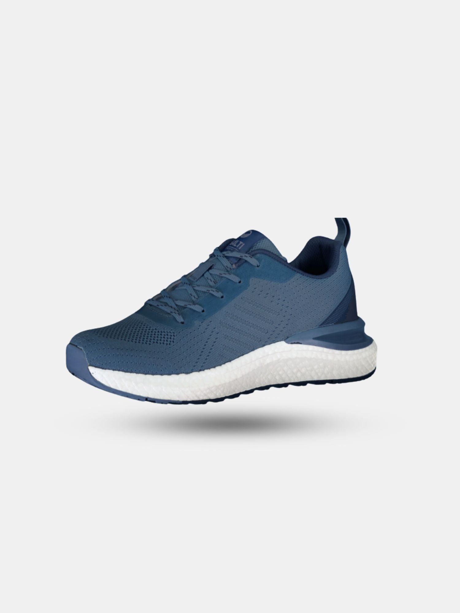 Halti Gale Sneaker Mens in blue with a breathable knit upper and white BoomaxX Energy midsole on light gray background.