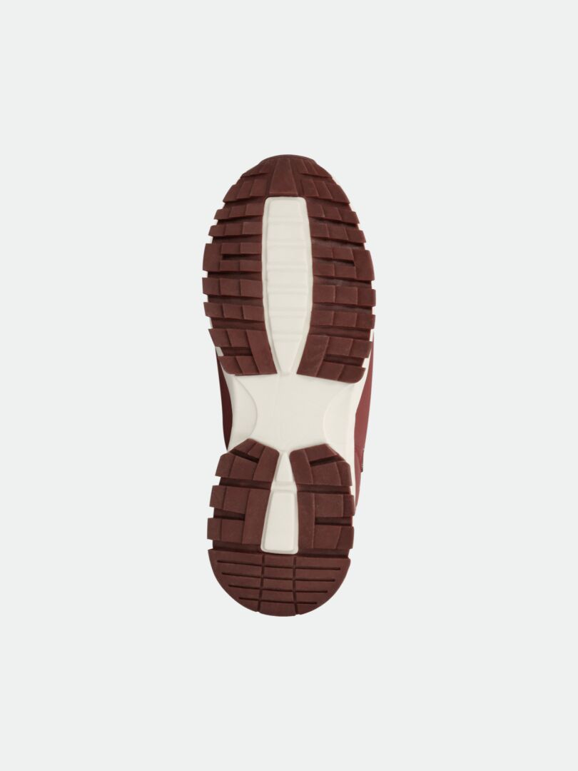 Bottom view of Halti Hooper DX Winter Shoe for kids in maroon/white, with Thinsulate and a textured rubber sole.