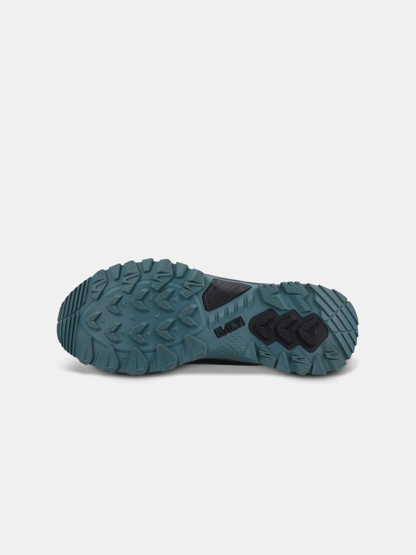 The image shows the tread of Halti Fara Low 3 DX Men's outdoor shoe with GripmaxX Trail outsole on a white background.