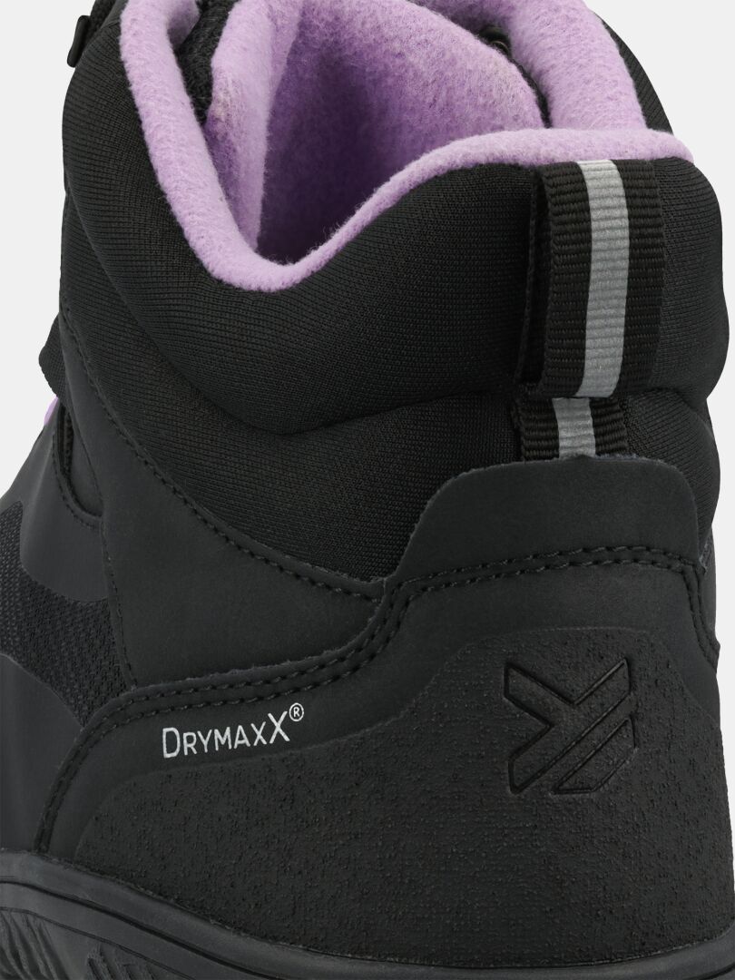 Close-up of the Halti Tuntuma Mid DX Women’s waterproof barefoot shoe with DRYMAXX and reflective heel strip.