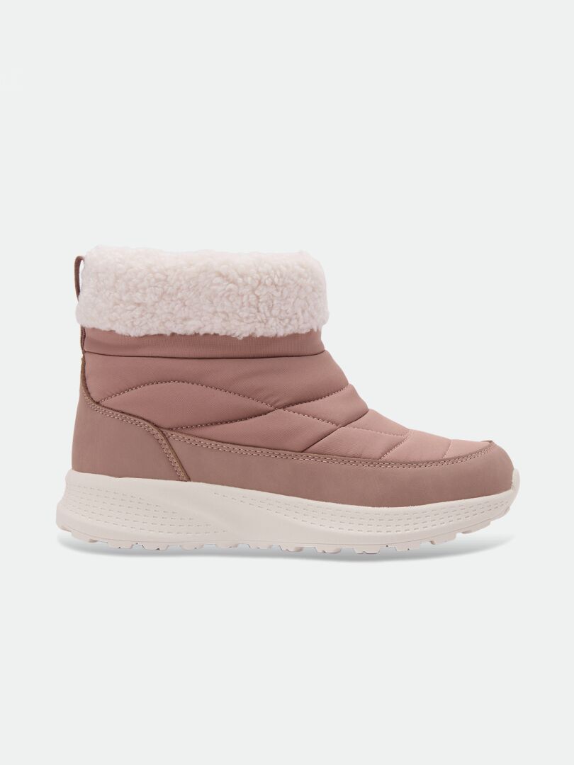 Halti Rest Winter Boots Women’s: dusty pink quilted ankle boots with a white fleece cuff and a thick treaded sole.