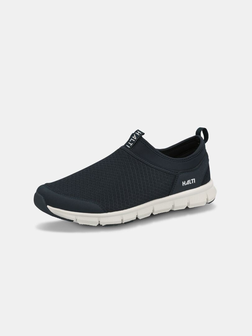 Halti Lente 3 Men's black casual shoe with white sole, removable insole, and Halti branding on a plain background.