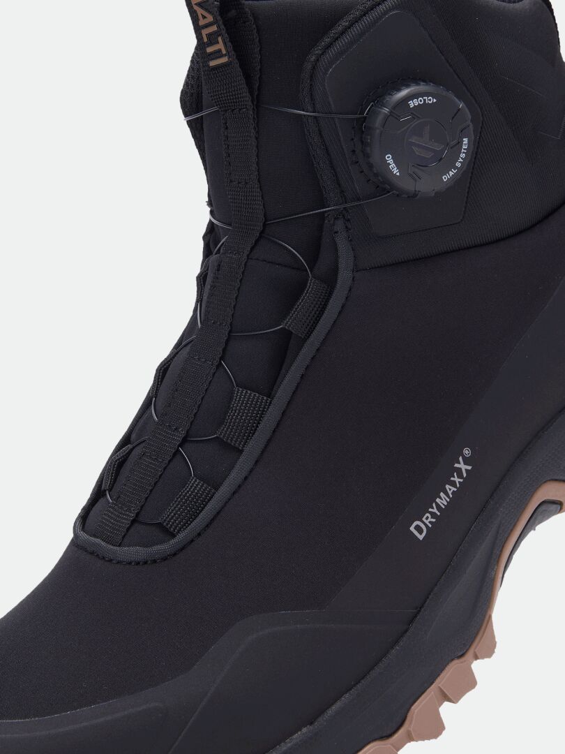 Halti Fara Mid 3 DX Freelock: black boot with rubber sole, DRYMAXX, and round speed lacing dial near the ankle.