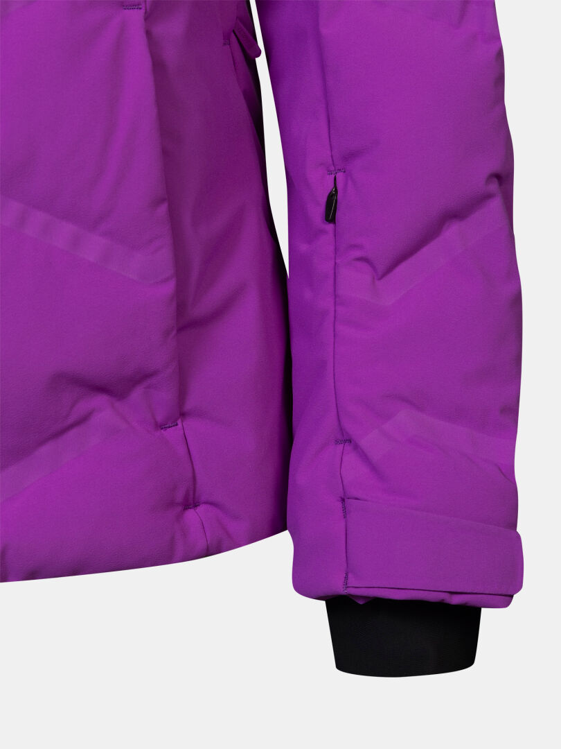 Detail of the right sleeve and body of Halti Nordic Arcty II women’s ski jacket in purple with black inner cuff.
