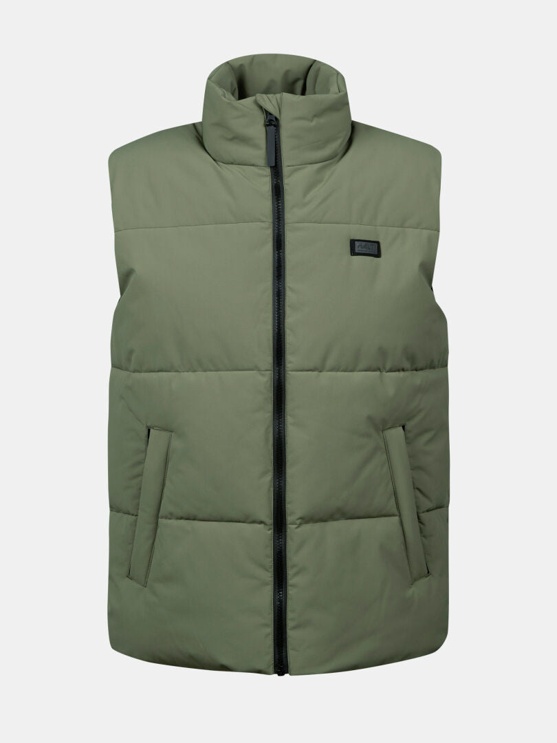 The Halti Penger Classic Men's green puffer vest features a high collar, front zipper, side pockets, and chest patch.