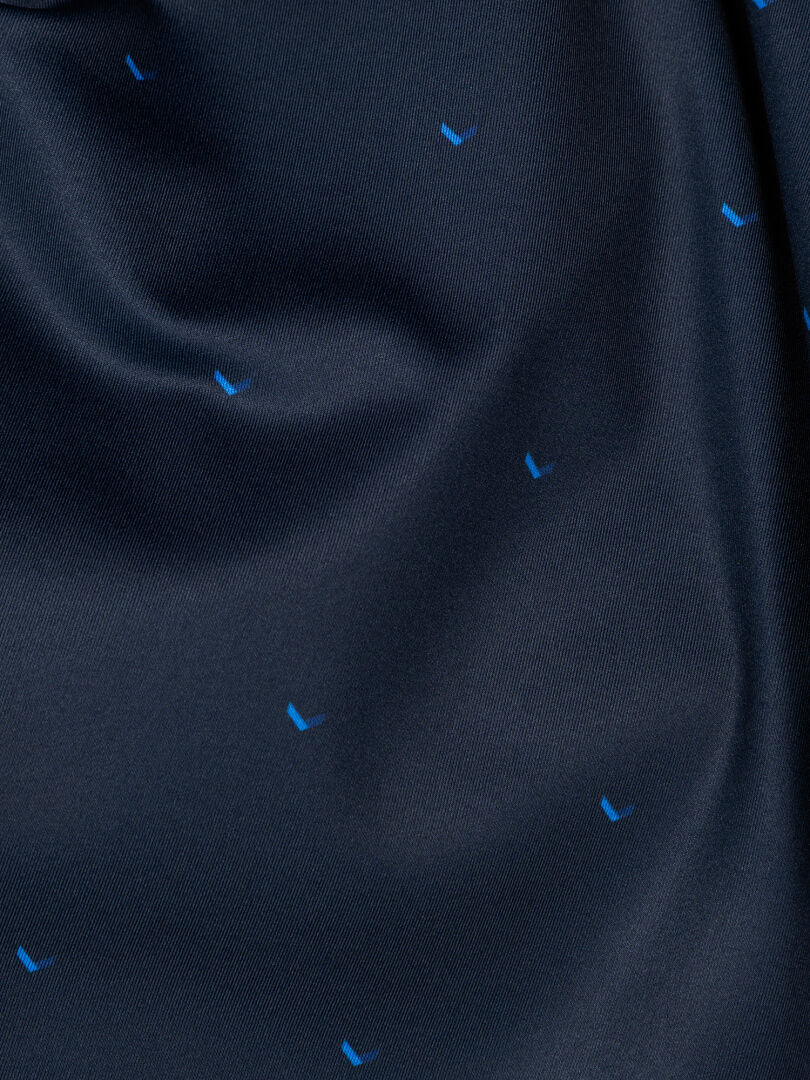 Halti Aridi Technical Polo Shirt Men's in dark blue with blue V-patterns and quick-dry, fold-resistant activewear fabric.