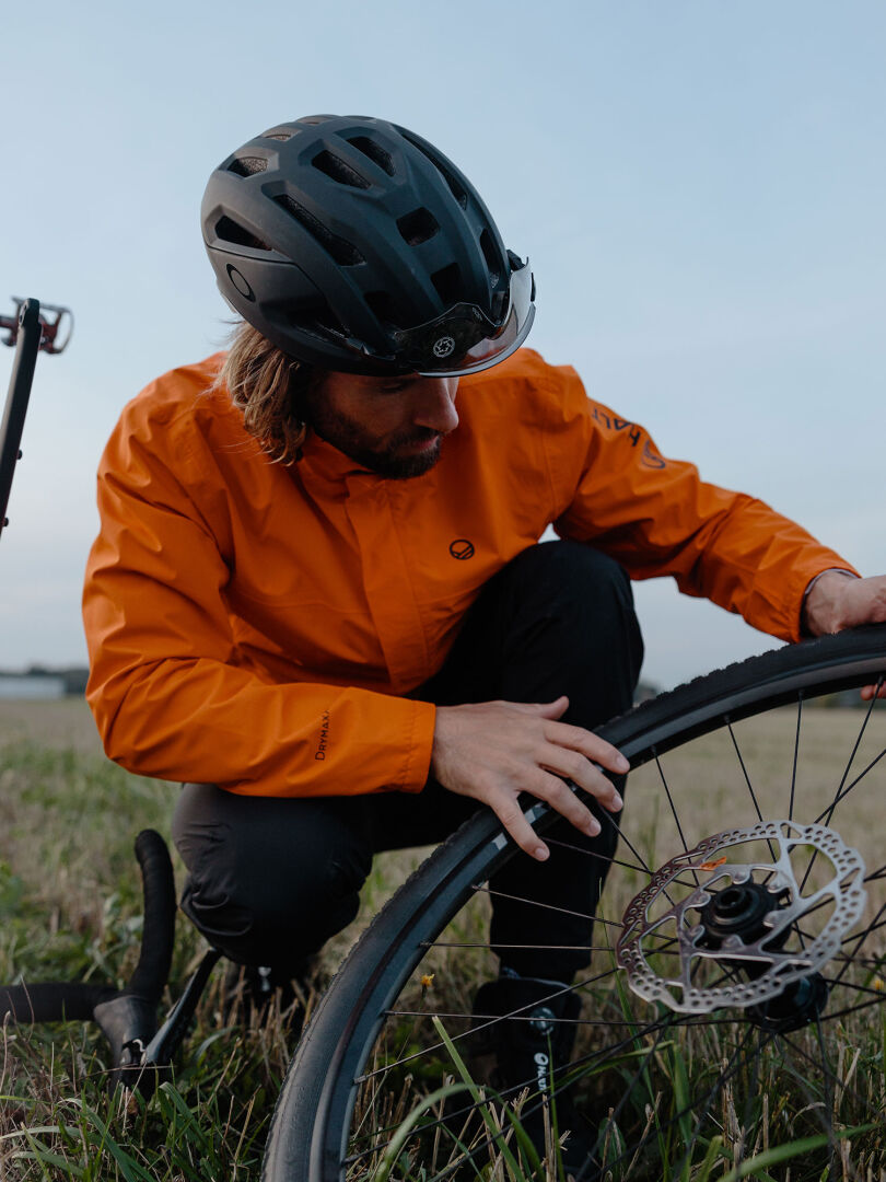 Halti Triant men's cycling jacket orange